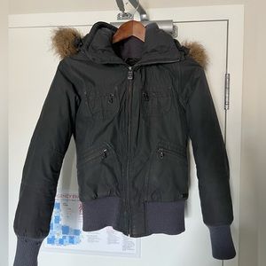 Aritzia bomber jacket